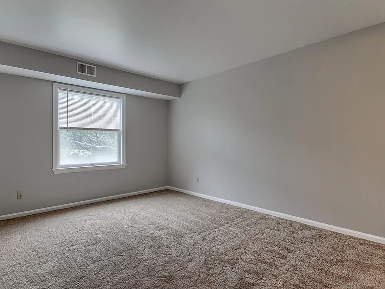 555 Allison Drive — Photo 16