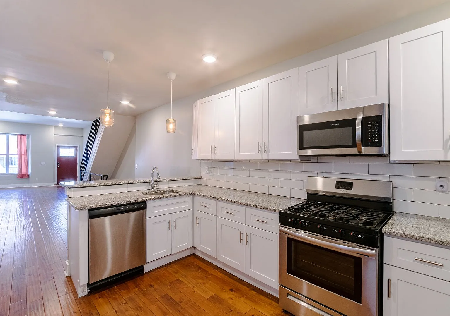 Three Bed Brewerytown Home — Photo 2