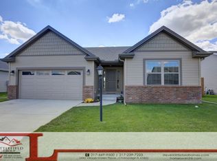 2019 Prairie Grass Ln, Mahomet, IL 61853