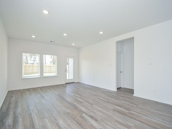 2nd image of 5778 Hampton Valley Dr