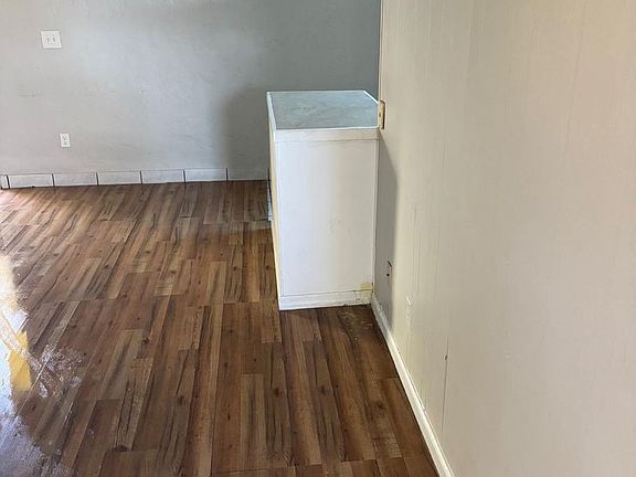 4th image of 1942 Passaic Ave APT 4