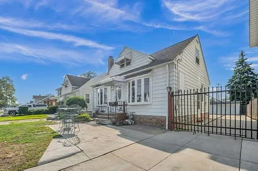 3 bed, 1663 sqft, $1,700 — Photo 2
