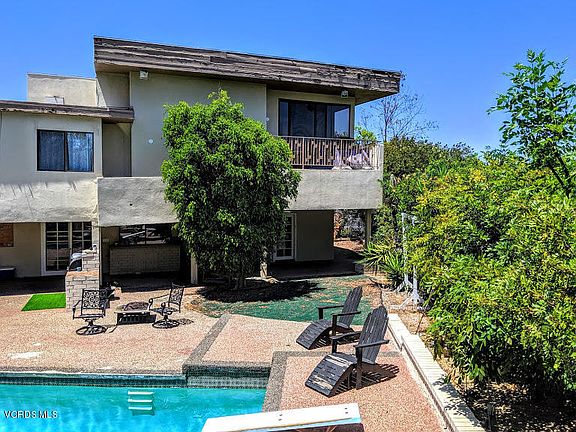 3rd image of 16930 Encino Hills Dr