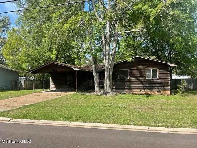 237 Pemberton Dr photo 1