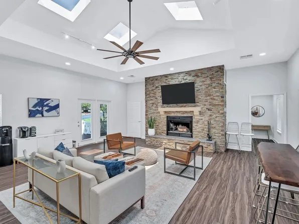 The Greens at Chestnut Ridge, 128 Chestnut Ridge Dr #194D, Harrisonburg, VA 22801