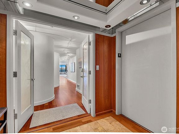 4th image of 1111 Harbor Avenue SW #500