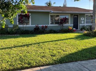 70 NE 214th St, Miami Gardens, FL 33179