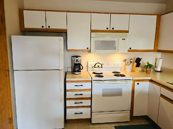 2873 Coral Ct #302 — Photo 10