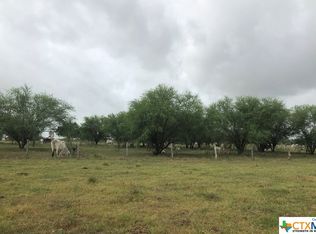 1352 Nursery Rd, Victoria, TX 77904