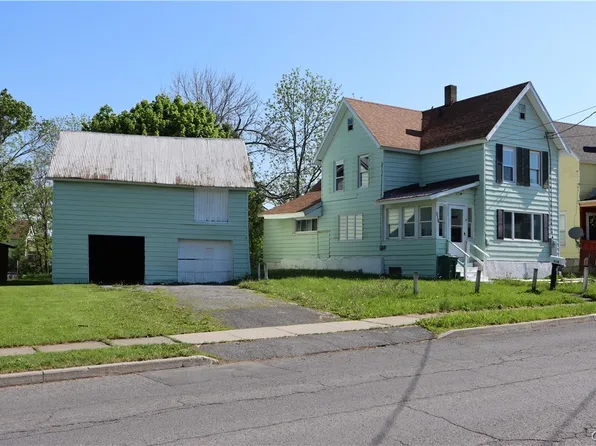 318 W Hoard St, Watertown, NY 13601