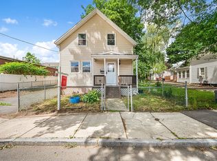 8 Myrtle St, Lynn, MA 01905