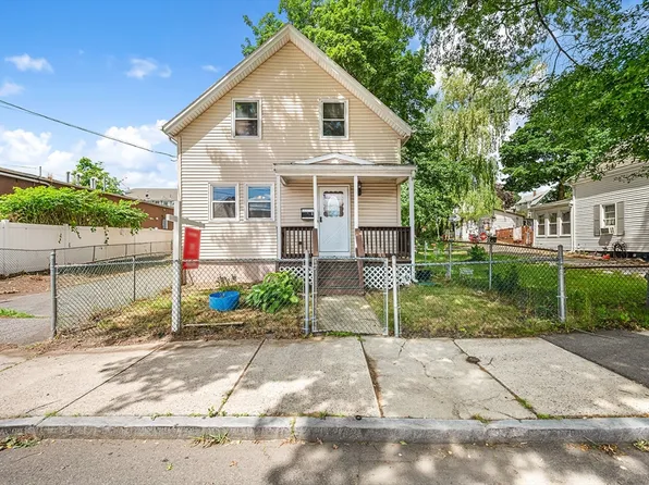 8 Myrtle St, Lynn, MA 01905