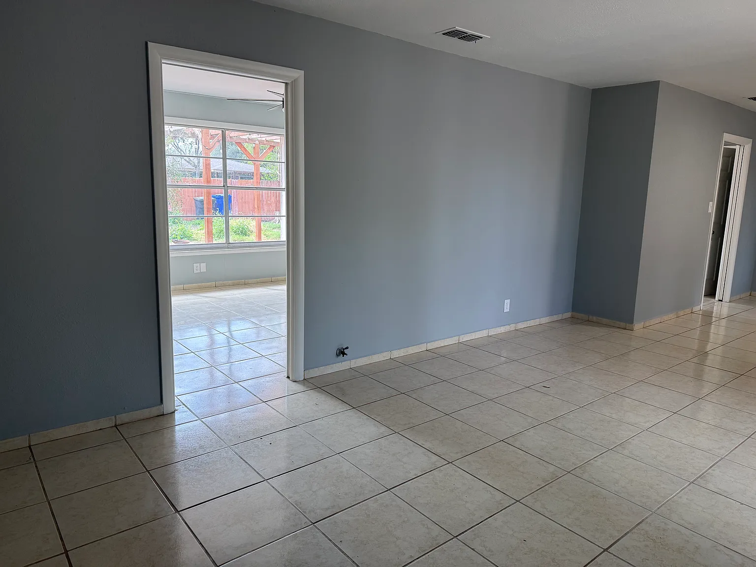 613 Highland Ave — Photo 4