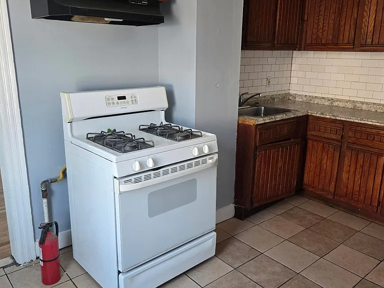 811 Central Ave — Photo 21