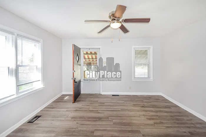 2 bed, 1.0 bath, 990 sqft, $975 — Photo 4