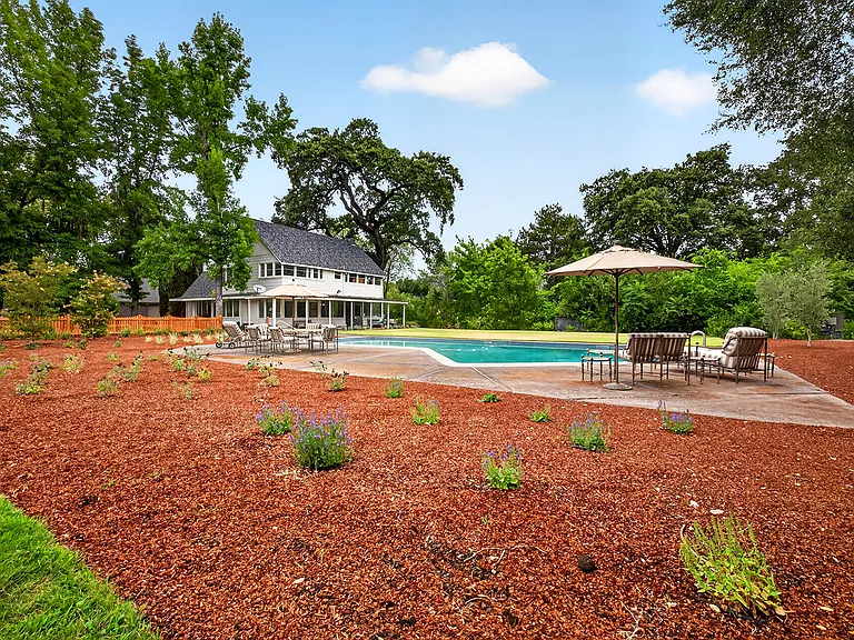 4560 Saint Helena Hwy — Photo 9