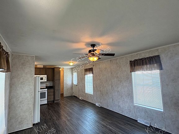 3rd image of 2 New Bridge Rd #F09