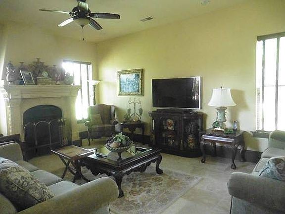 3rd image of 611 Chamberlin Rd