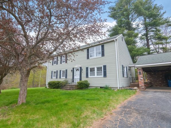 3 Gedeon Ave, Sturbridge, MA 01566