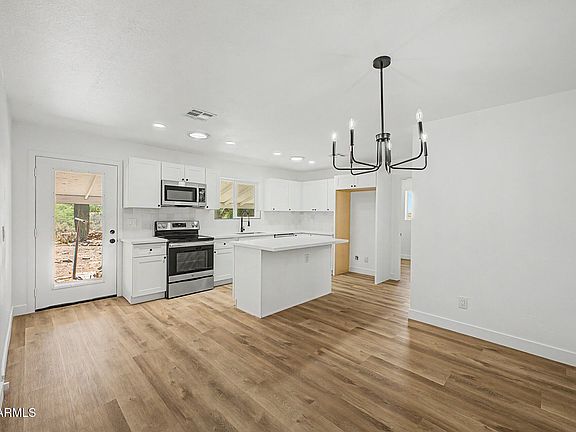 4th image of 5919 E 12TH Avenue