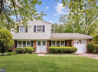 517 Wayne Dr, Cinnaminson, NJ 08077