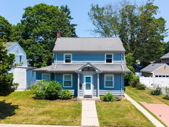 564 Montgomery St, Fall River, MA 02720