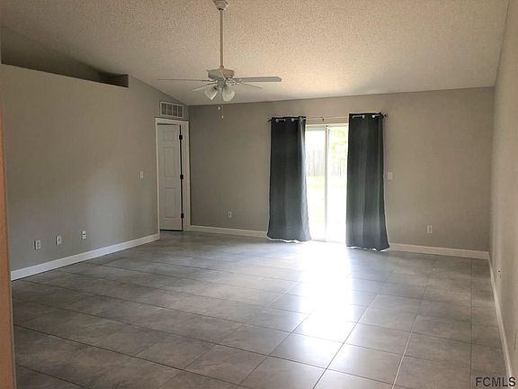 3rd image of 17 Pittson Ln