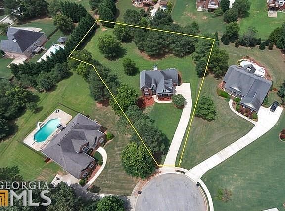 3rd image of 320 Horizon Ct