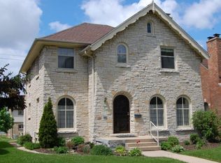 865 S 76th St, West Allis, WI 53214