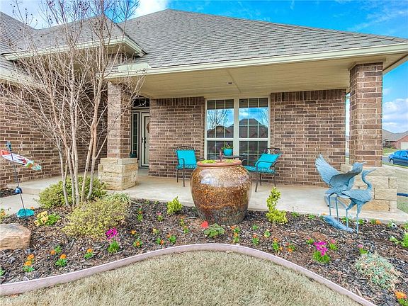 4th image of 12201 Fox Hill Way