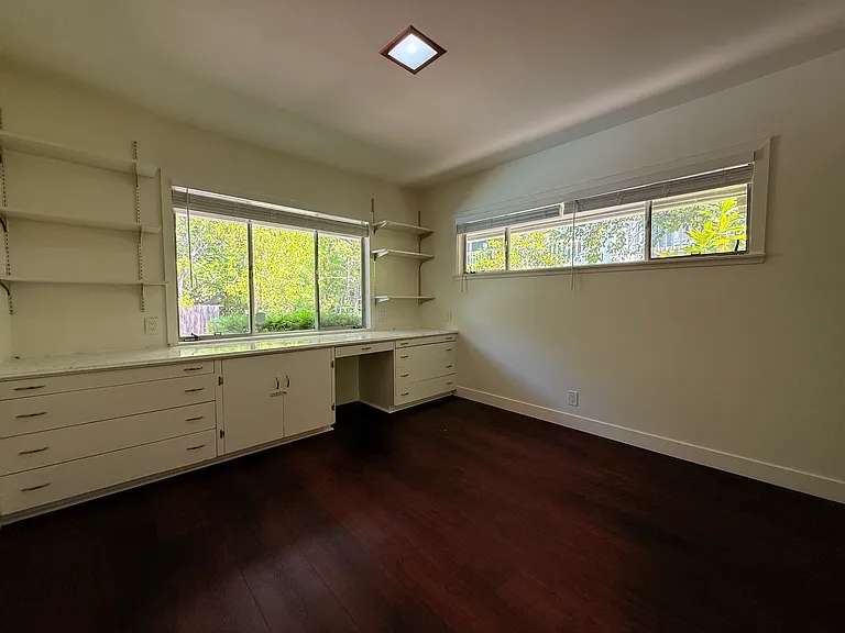 1240 Wellington Ave — Photo 14