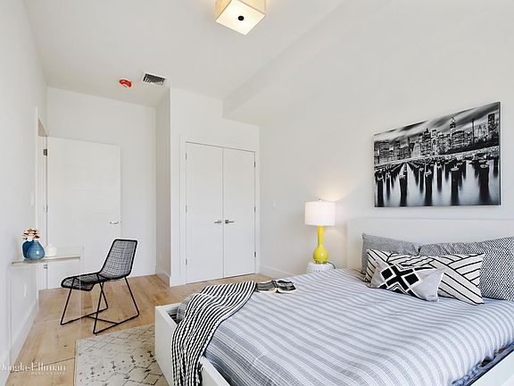 5th image of 205 Macdougal St #1B
