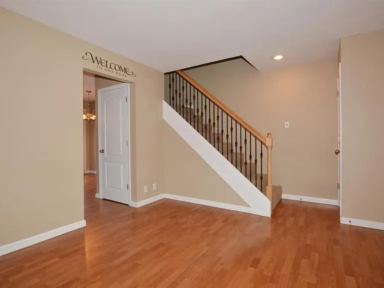 1249 Clarkson Ct — Photo 10