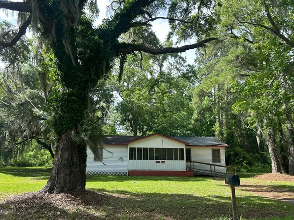 648 Society Rd, Mc Clellanville, SC 29458