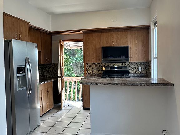 2nd image of 50 Belmont Ave APT 2