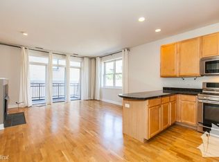 2300 W Saint Paul Ave #A201, Chicago, IL 60647