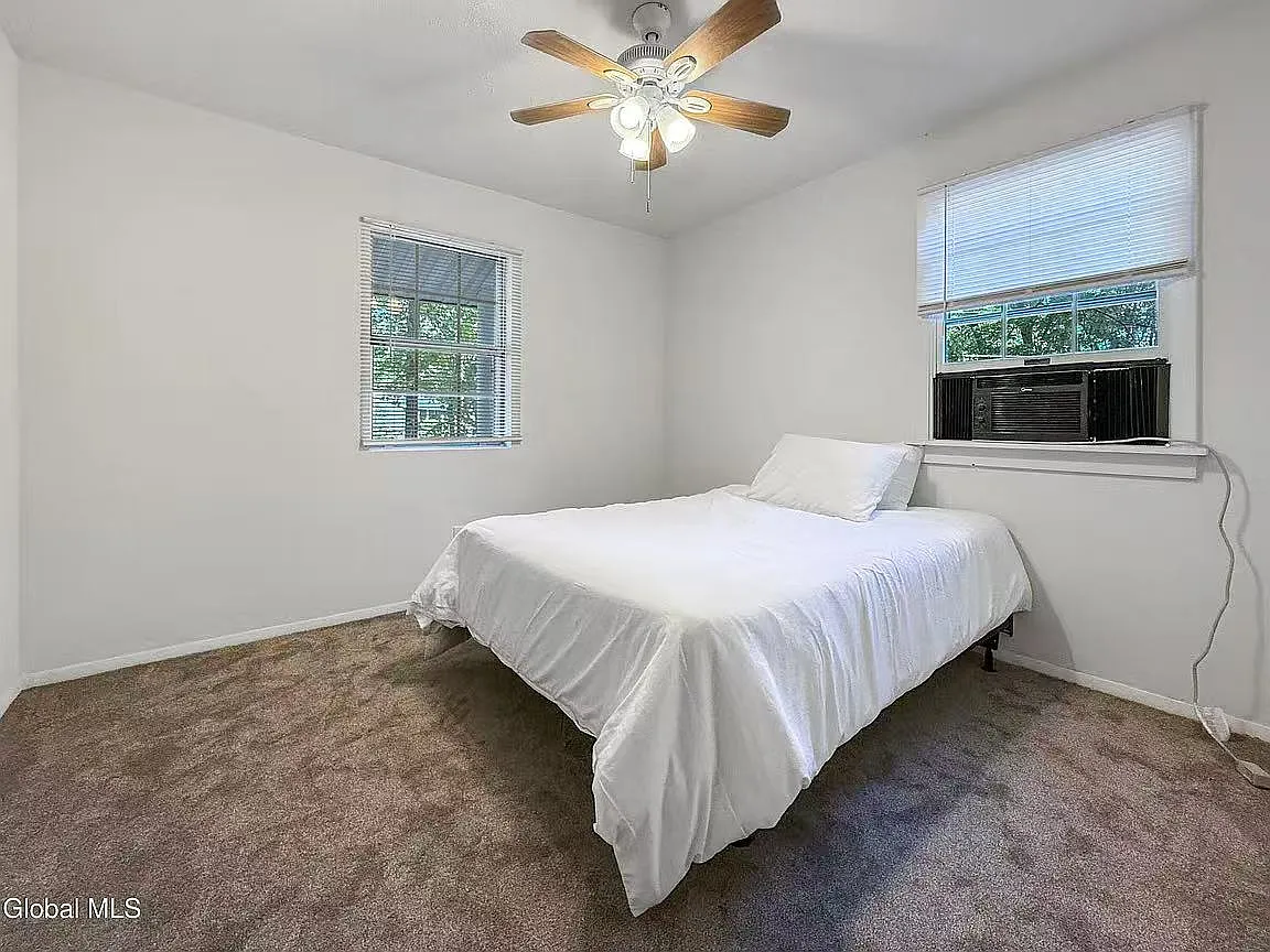 Building Photo - 1 Orenda Spring Dr