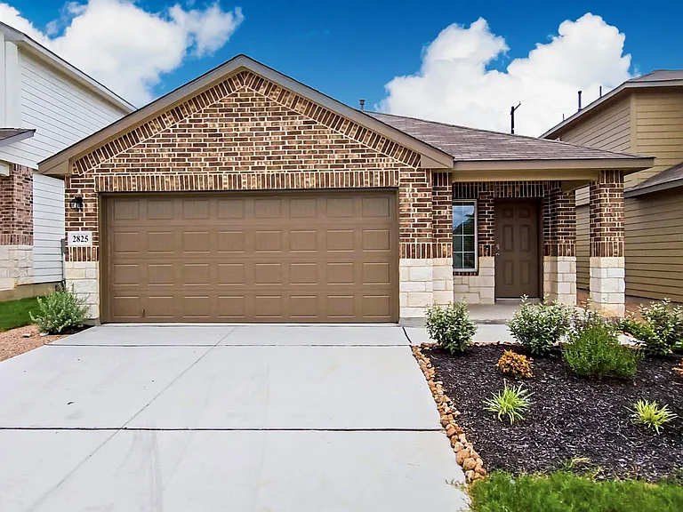 2825 Brogan Crk — Photo 1