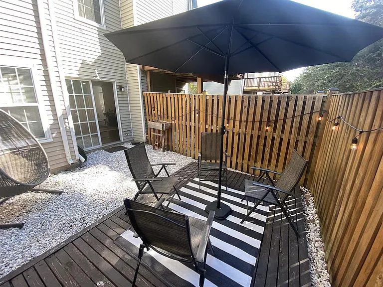 4235 Stockbridge Dr — Photo 7