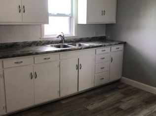 135 Broad St #135B, Menasha, WI 54952