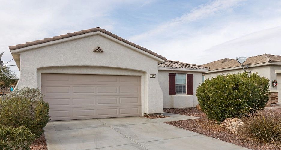 1st image of 1371 Oakmont Ct