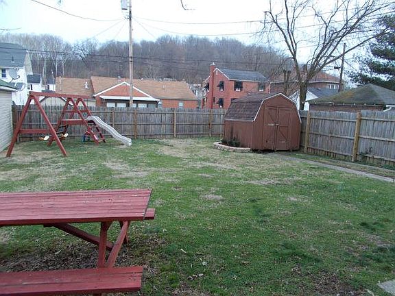3rd image of 2140 Grandview Ave