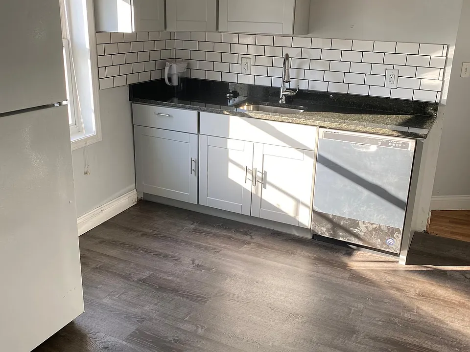 3501 Boulevard Of The Allies #2