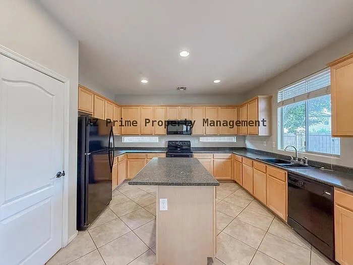 17647 W Rimrock St — Photo 10