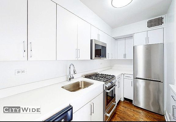 3rd image of 96 5th Ave #17O