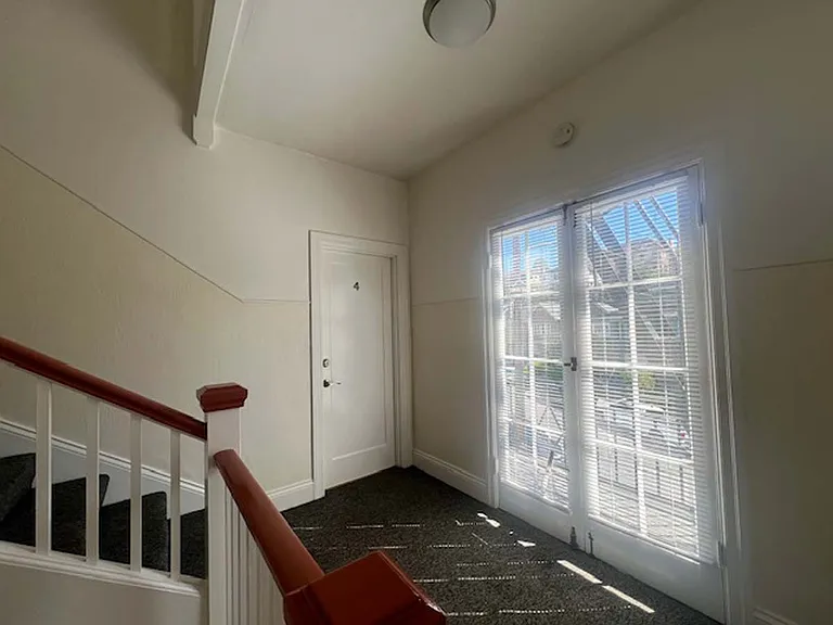 573 Wesley Ave #4 — Photo 8