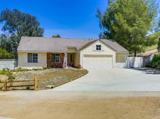517 Azure Hills Dr, Simi Valley, CA 93065