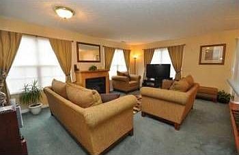 5th image of 1881 Chaucer Dr