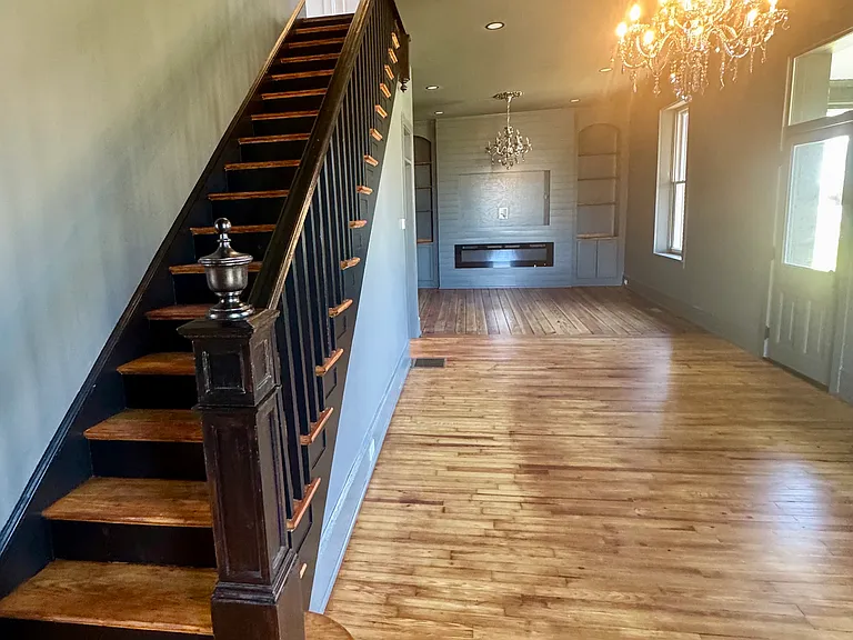 755 Centerville Rd — Photo 5