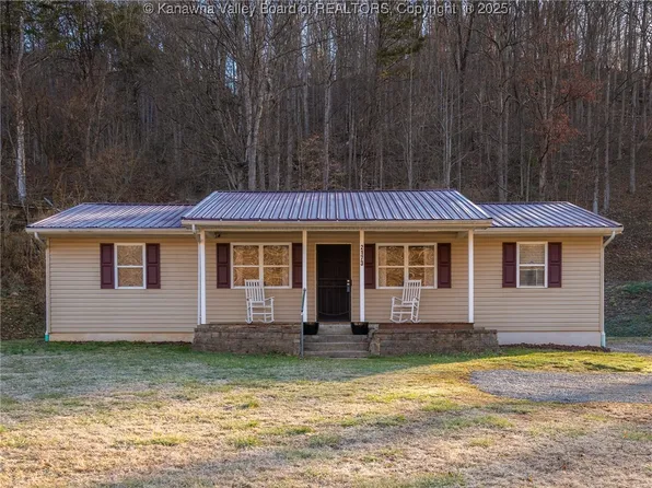 2173 Kanawha State Forest Dr, Charleston, WV 25314